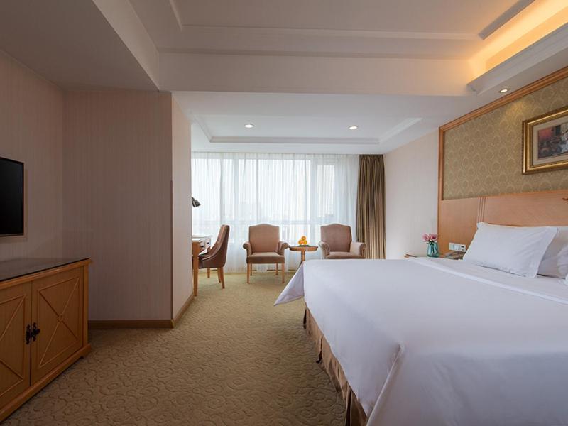 Vienna International Hotel Shenyang Railway Station מראה חיצוני תמונה